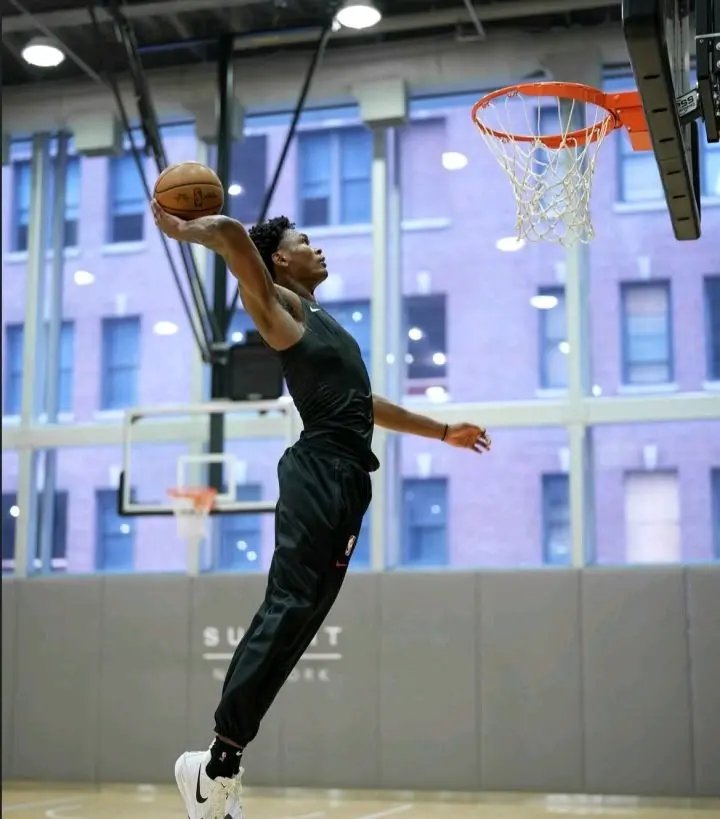 LAZvS, 天空才是他, 作看起来更