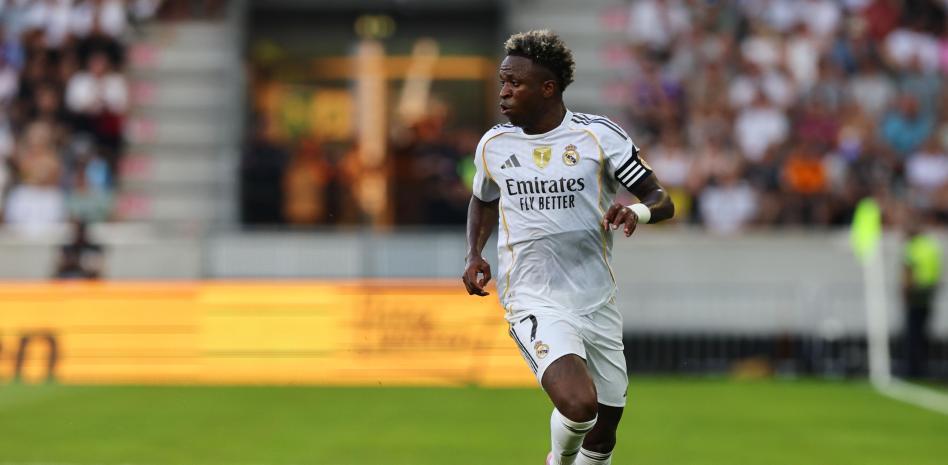 由于他在对 由于他在对