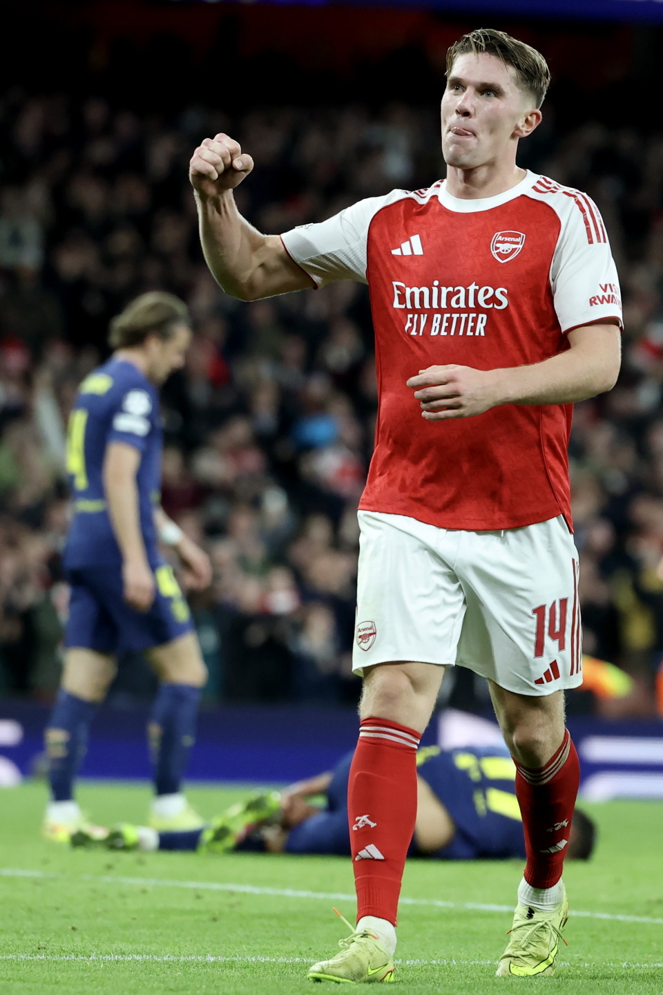 尔庆祝攻入 尔庆祝攻入